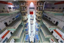 卫华起重机协助我中国的天宫-2火箭发射 卫华起重机协助我中国的天宫-2火箭发射