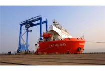 卫华集团-河南卫华RMG和RTG的起重机发运到泰国